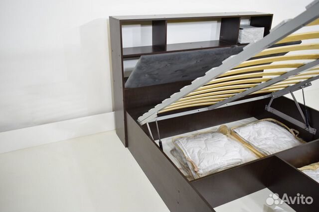 Кровать с матрасом Кровать с матрасом