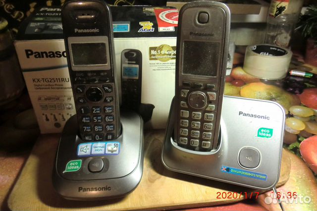Телефоны стационарные радио. Panasonic два телефона. 380 Радиостанция Panasonic стационарная. Panasonic sj5mk2. CF-c2 Panasonic fyntys.