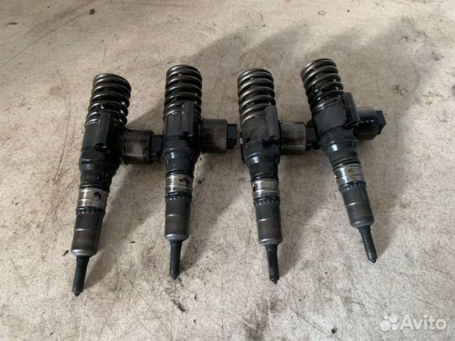 Форсунка 03G130073G VolksWagen Passat 2.0 BKD BKP Форсунка 03G130073G VolksWagen Passat 2.0 BKD BKP