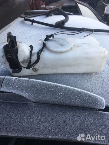 Бачок омывателя Крышки багажника мерседес