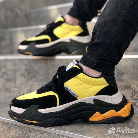 Кроссовки Balenciaga Triple S v2.0 Yellow Кроссовки Balenciaga Triple S v2.0 Yellow