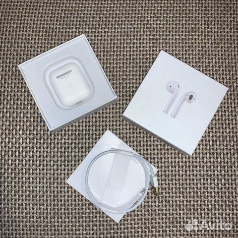 AirPods 2 + чехол в подарок AirPods 2 + чехол в подарок