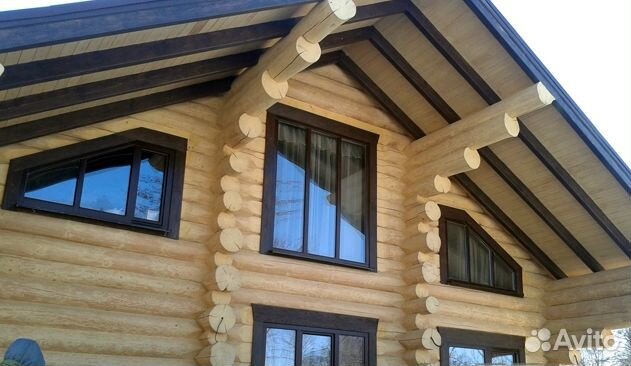 Сруб дома из рубленного бревна с установкой Сруб дома из рубленного бревна с установкой