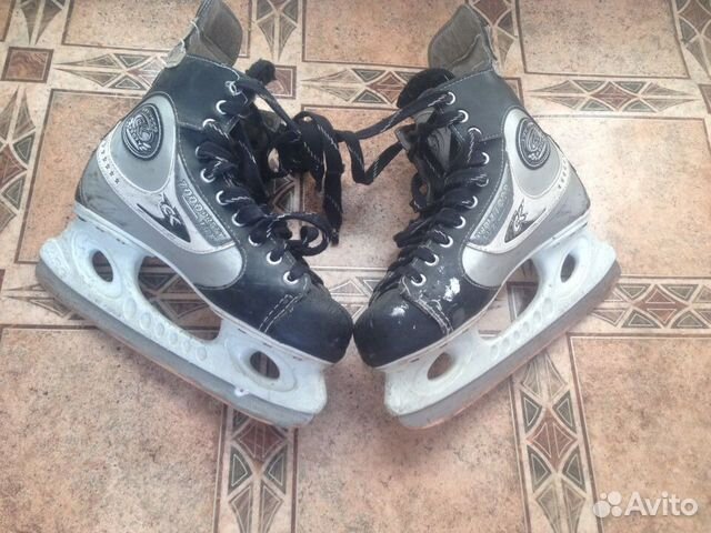 Коньки хоккейные