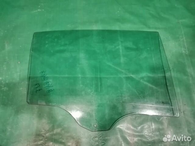 Стекло двери заднее правое BMW7 E65 2001-2008