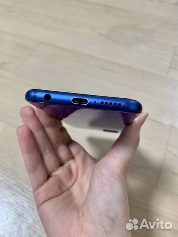 Телефон Honor 10 Телефон Honor 10