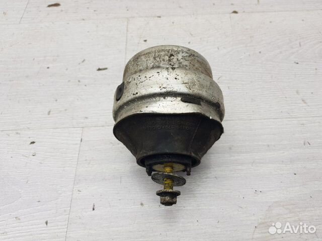 Опора двигателя правая Skoda Superb 1 BPZ 2007 Опора двигателя правая Skoda Superb 1 BPZ 2007