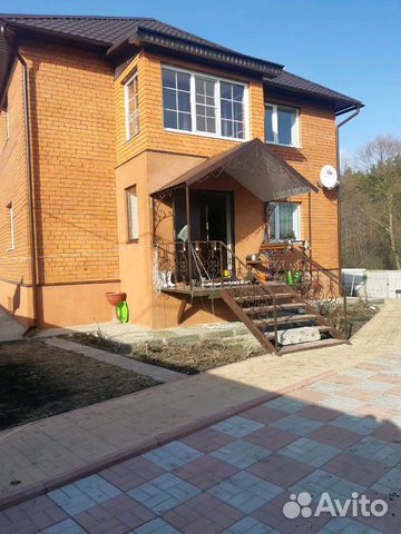 Коттедж 290 м² на участке 10 сот.