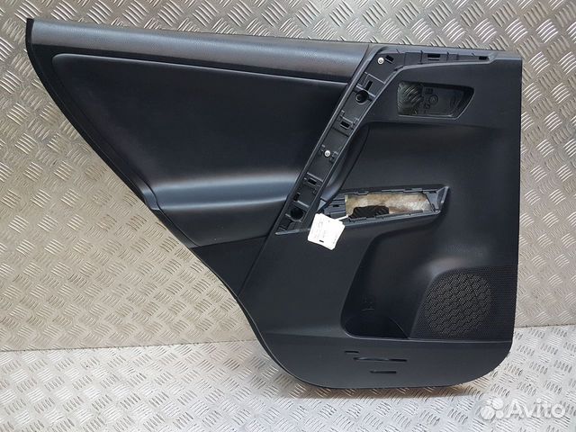 Обшивка двери задней левой Toyota Camry V50 VII