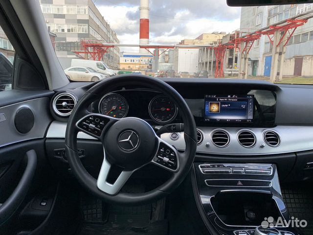 Аренда Mercedes Benz e200d для бизнес такси Аренда Mercedes Benz e200d для бизнес такси