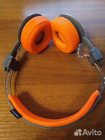 Беспроводные спортивные наушники Urbanears Hellas Беспроводные спортивные наушники Urbanears Hellas