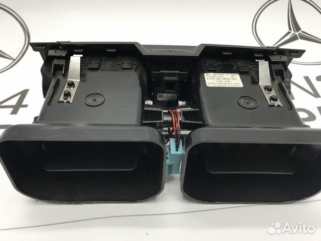Воздуховод под кнопку Comand Мерседес w204