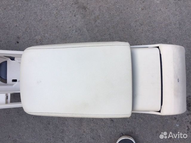 Подлокотник Volkswagen Passat USA Подлокотник Volkswagen Passat USA