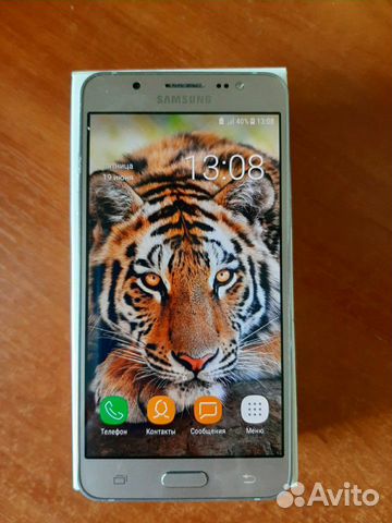 Телефон Samsung galaxy j5