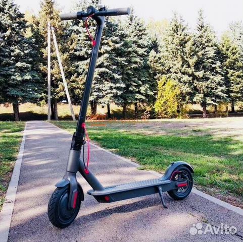Электросамокат Xiaomi M365 Электросамокат Xiaomi M365