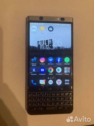 Телефон BlackBerry KEYone Телефон BlackBerry KEYone