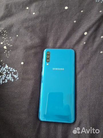 Телефон Самсунг а50 64гб Телефон Самсунг а50 64гб