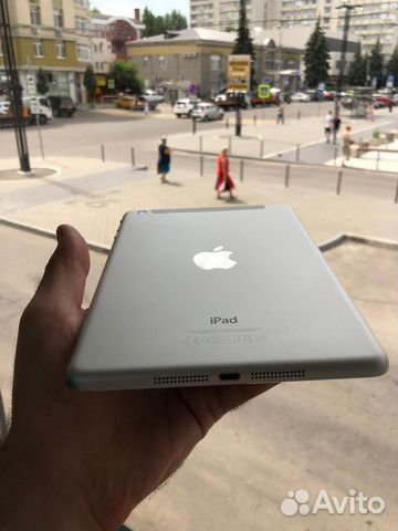 iPad Mini Wi-Fi / Cellular 16gb Silver