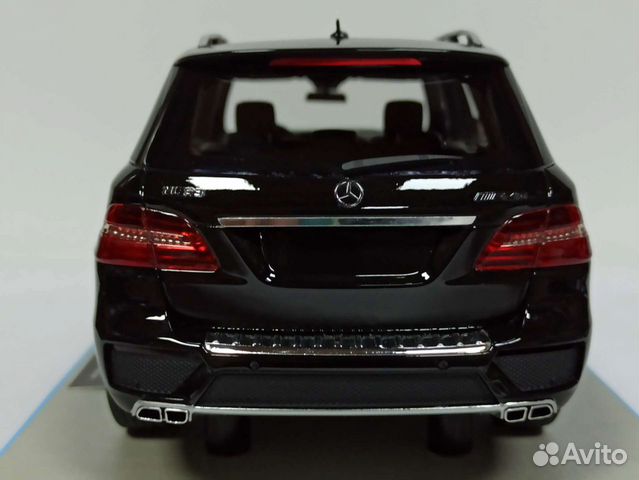 Mercedes ML63 AMG Black W166 1:18 Limited