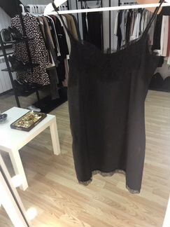 Платье с кружевом