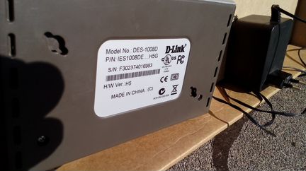 Коммутатор роутер D-Link DES-1008D