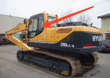 Хюндай Робекс 210 (Hyundai Robex) стекло кузовное