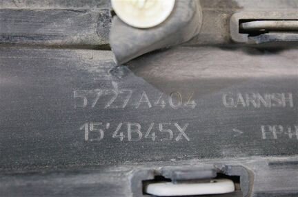 Накладка двери передняя правая Mitsubishi