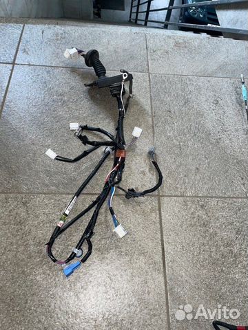 Проводка задней правой двери Lexus Lx450D J200 4.5