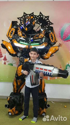 Трансформер Бамблби, цена с аниматором