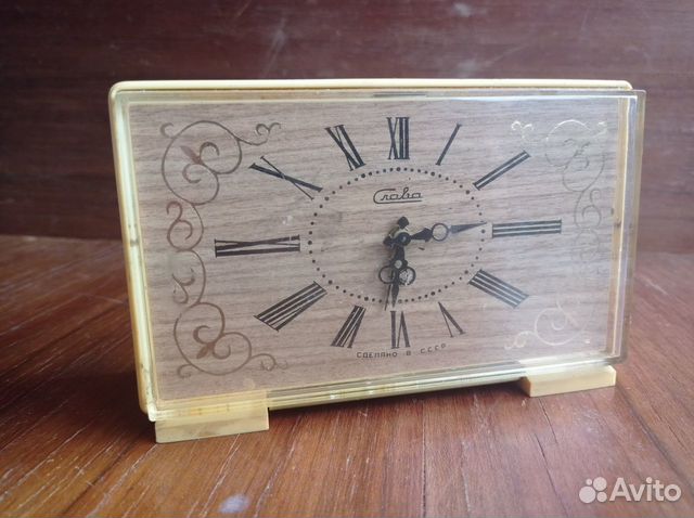 Часы-будильник Слава, кварц, СССР  , цена 400 руб .