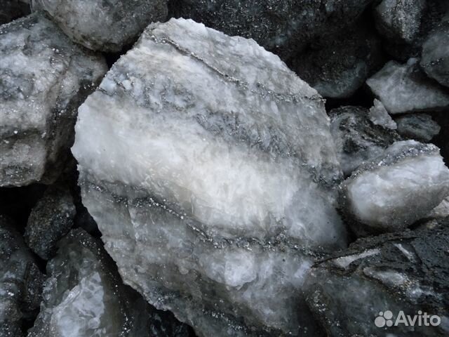 Соль лизунец для диких животных