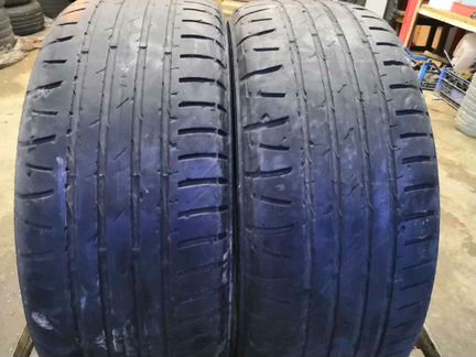 Nokian 215/55 R17, 2 шт