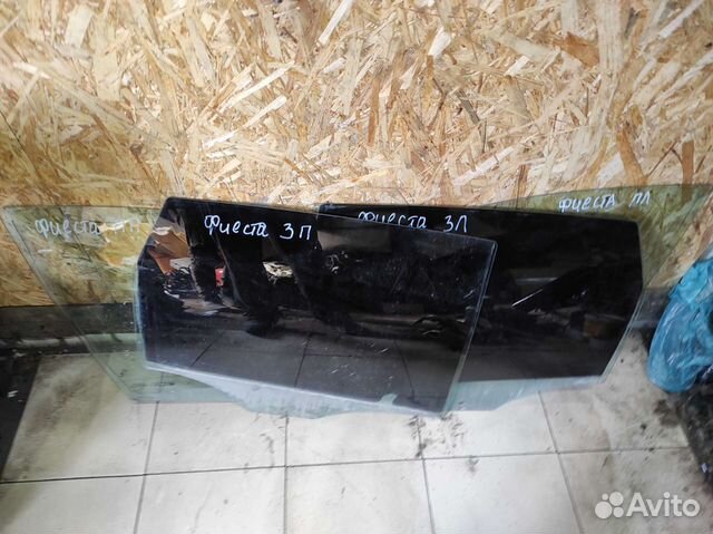 Стекло Ford Fiesta mk5
