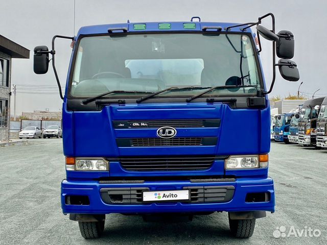 Илосос Nissan Diesel Big Thumb