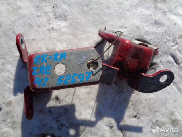 Петля двери задняя правая Toyota Corolla Fielder