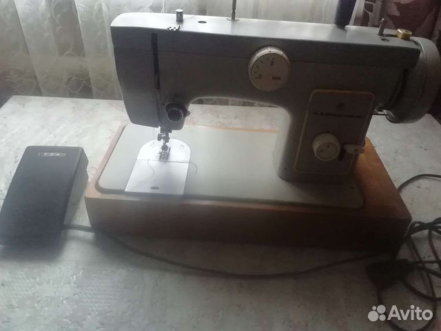 Швейная машина Чайка 132м