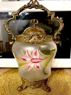 Вaза, бисквитница