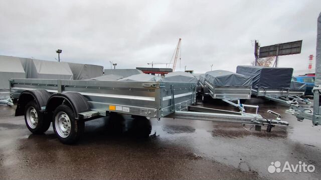Двухосный прицеп длиной четыре метра