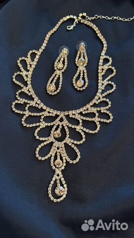 Бижутерия серьги и колье
