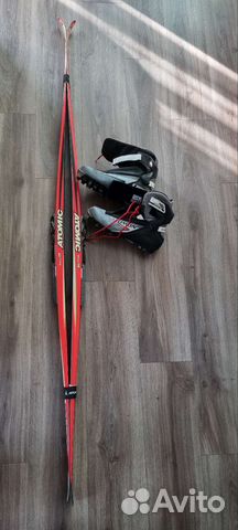 Беговые лыжи atomic с ботинками для лыж