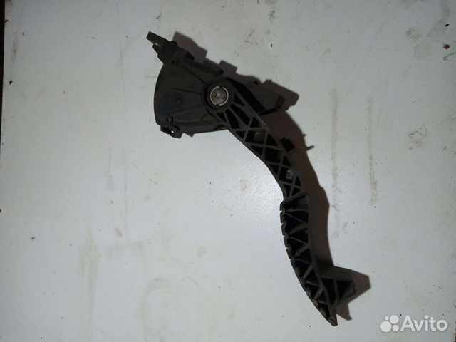 Пидаль газа рено лагуна2 2005