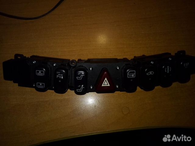 Блок кнопок аварийной сигнализации Mercedes Benz