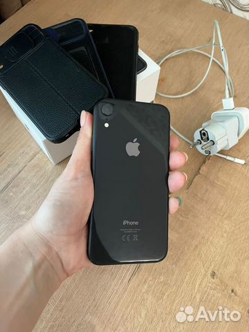 Телефон iPhone XR 64