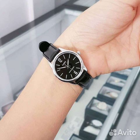 Часы женские Casio LTP-V005L-1B