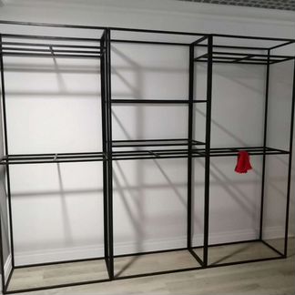 Торговое оборудование для магазина одежды