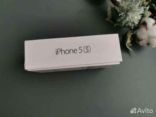 Пустая коробка из под телефона iPhone 5S