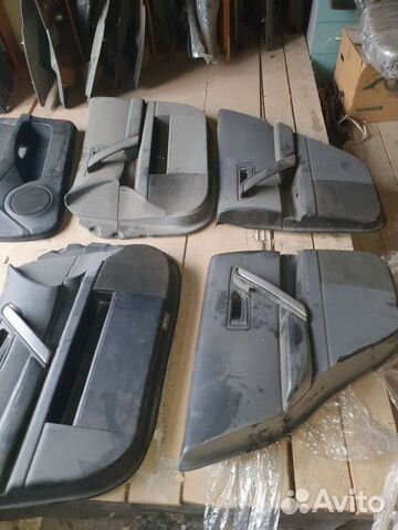 Обшивки дверей на инфинити фх 35 2004г
