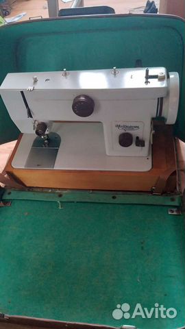 Швейная машинка новая Чайка 134