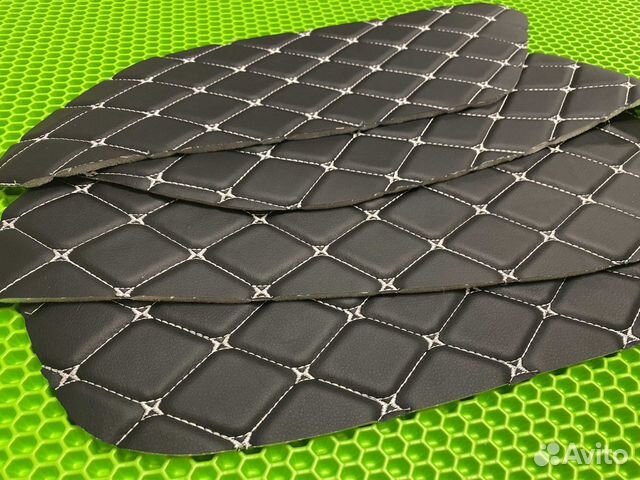 Вставки в дверные карты авто