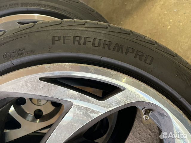 Delmax PerformPro 245/40 R18